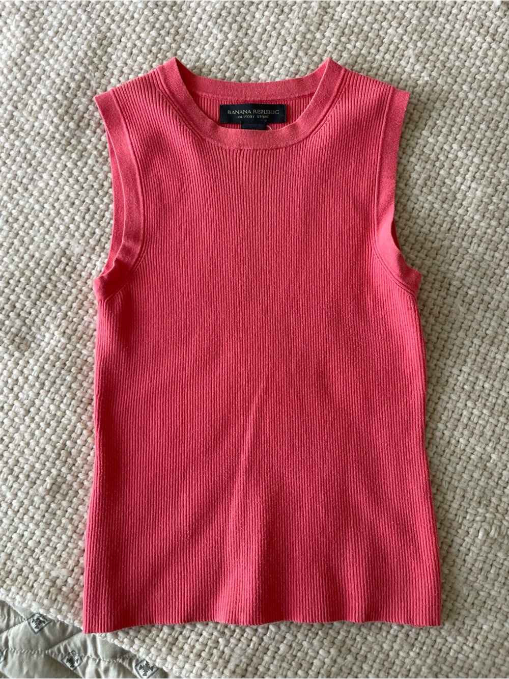 Banana Republic Coral-Pink Ribbed Crewneck Tank